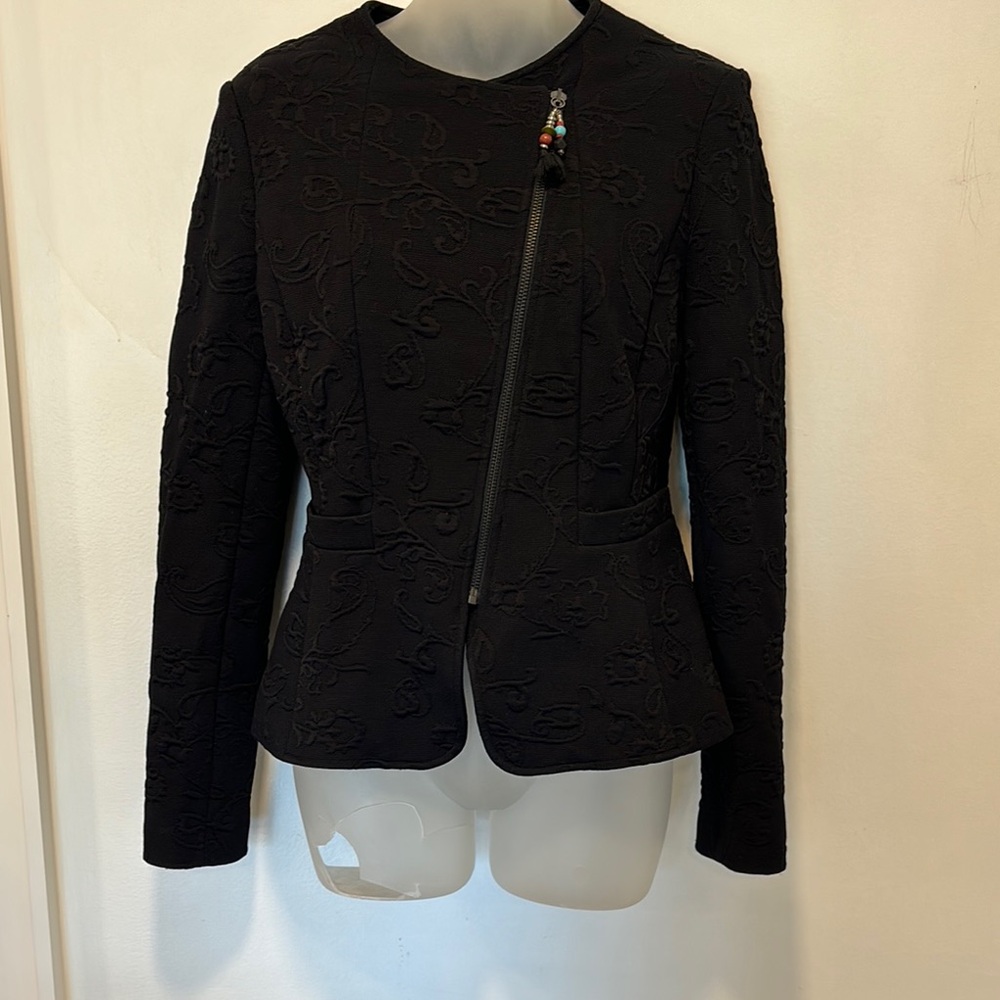 ETRO 42 Ladies Black Matelasse Jacket with Floral Paisley Print Size 42